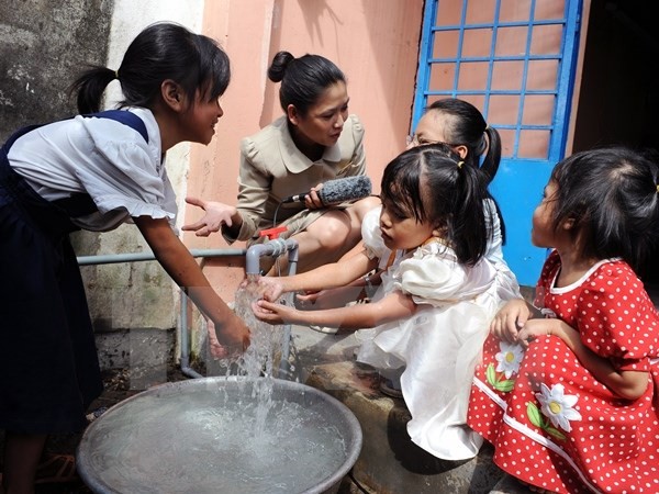 Vietnam aims to provide clean water to nearly 90% of rural population   - ảnh 1